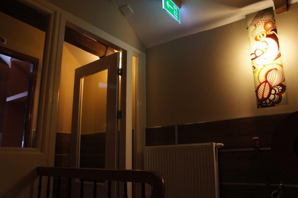 Hotel Erasmus ロッテルダム エクステリア 写真