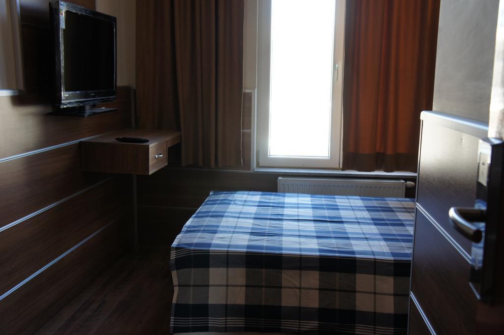 Hotel Erasmus ロッテルダム エクステリア 写真