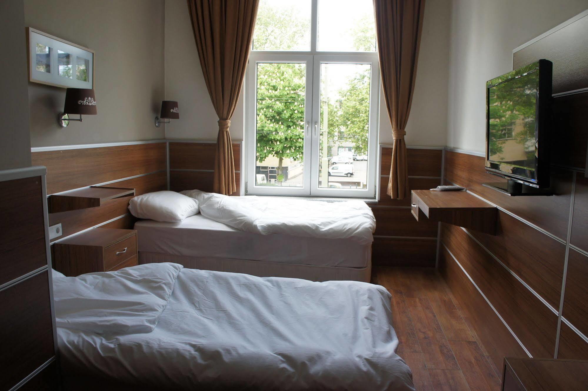Hotel Erasmus ロッテルダム エクステリア 写真